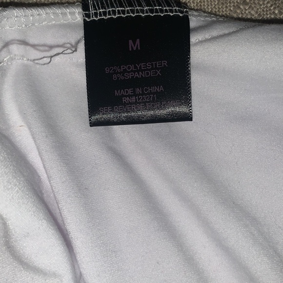 FADED ROSE Short - Picture 5 of 6